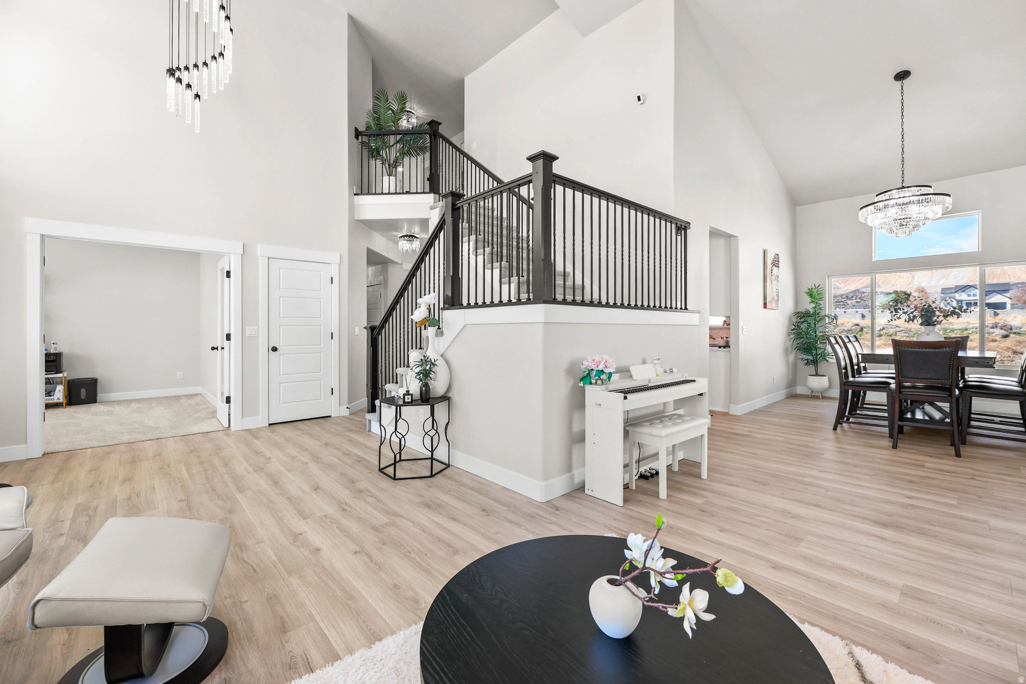 HIDDEN OAKS - Residential