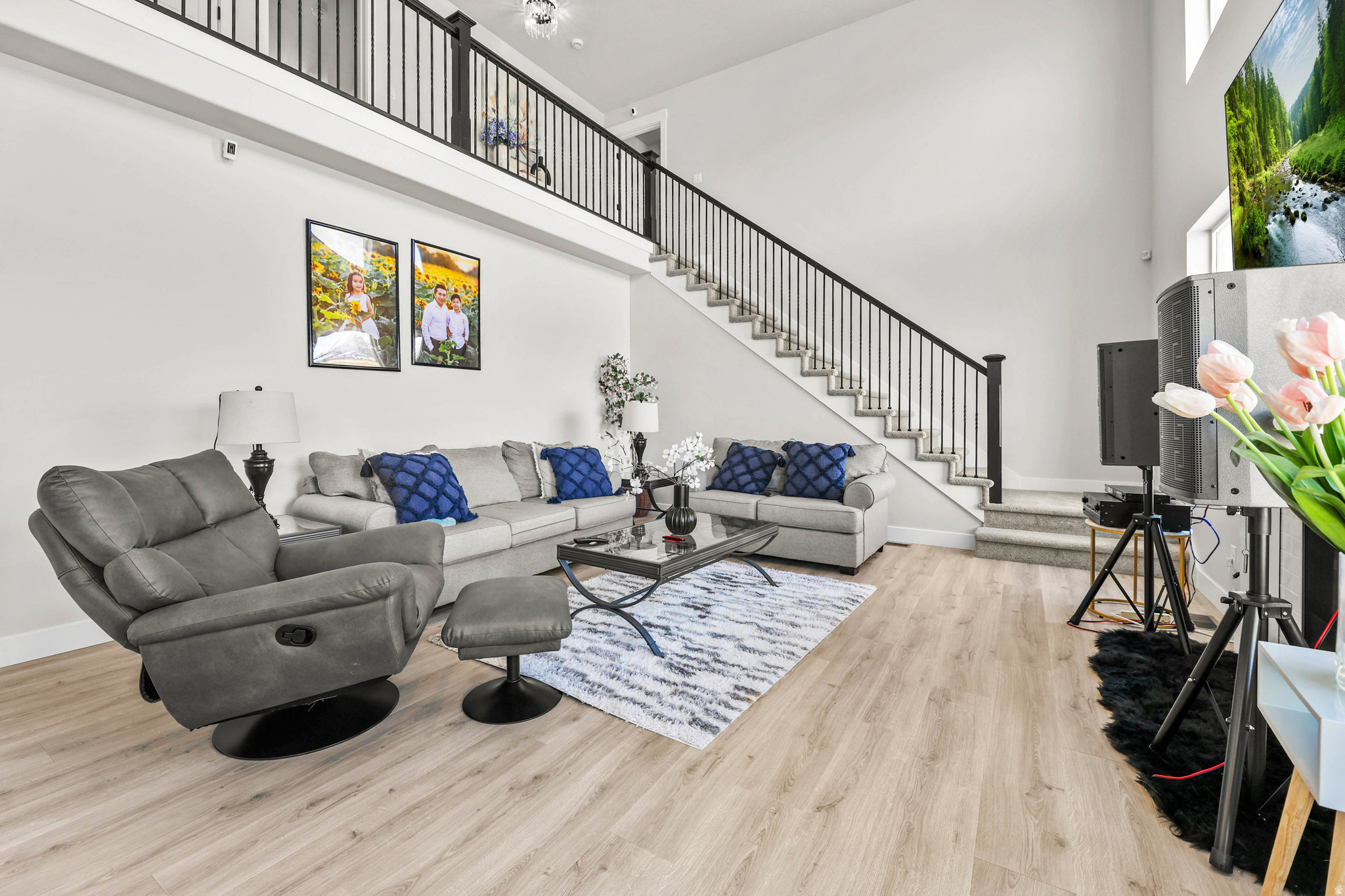 HIDDEN OAKS - Residential