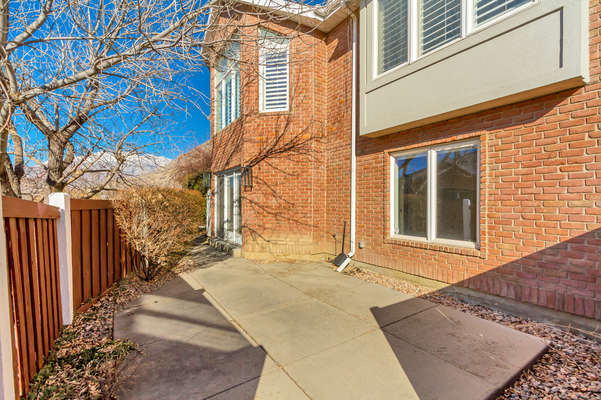 ROCK CANYON - Residential Income