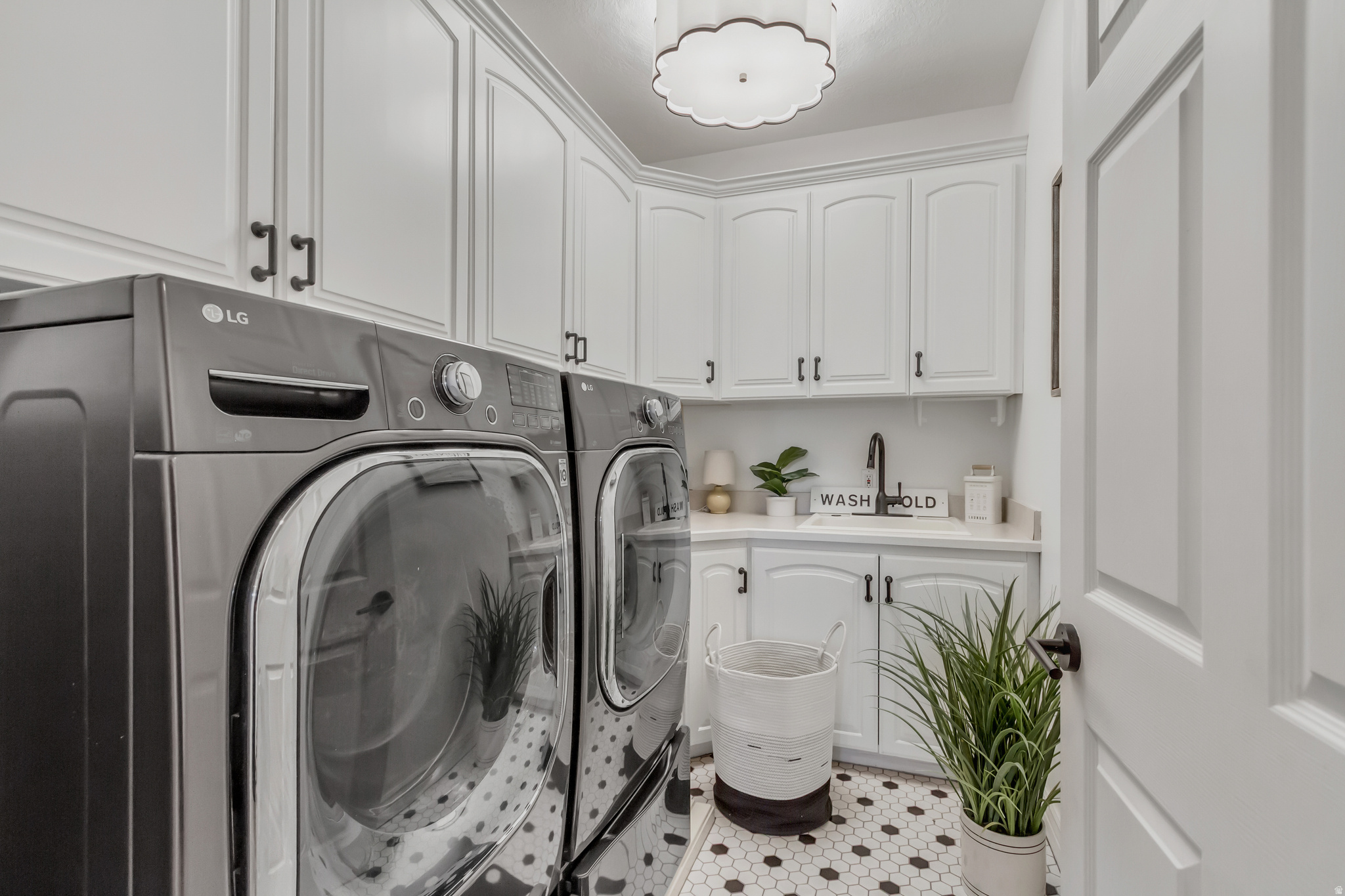 ROCK CANYON - Residential Income