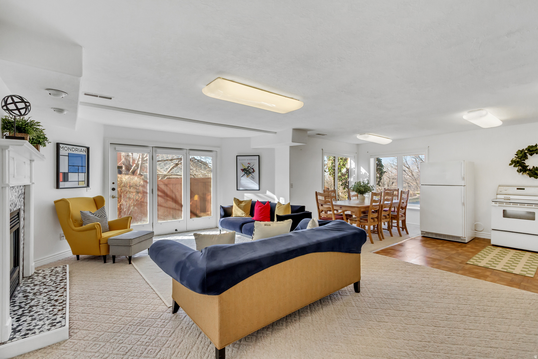 ROCK CANYON - Residential Income