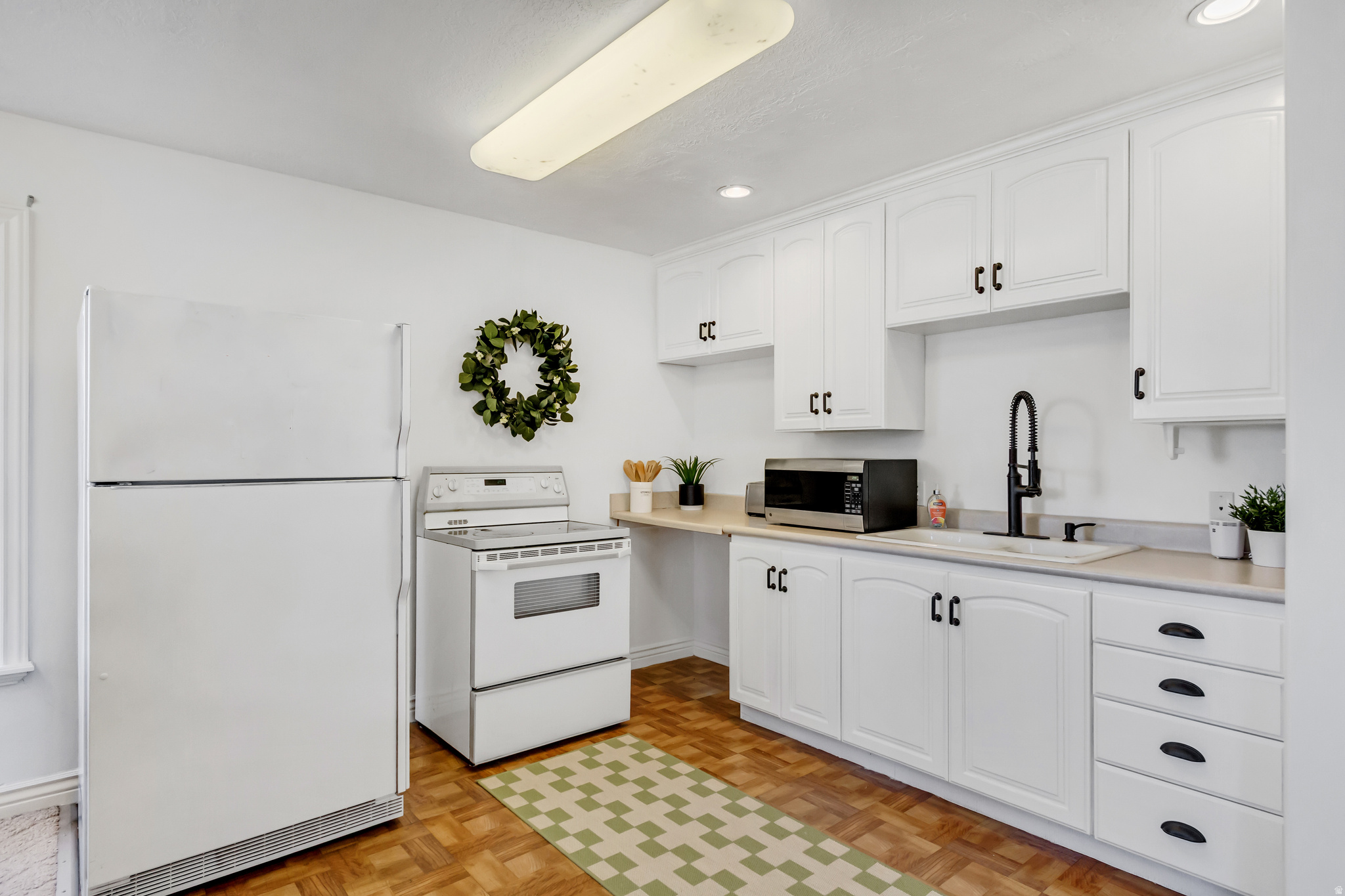 ROCK CANYON - Residential Income