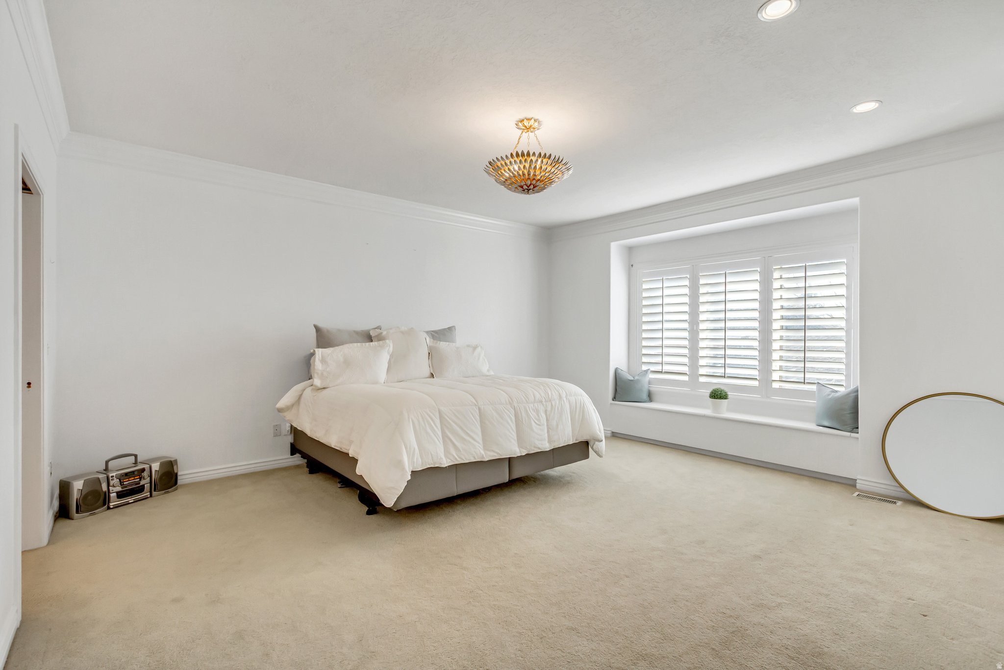 ROCK CANYON - Residential Income