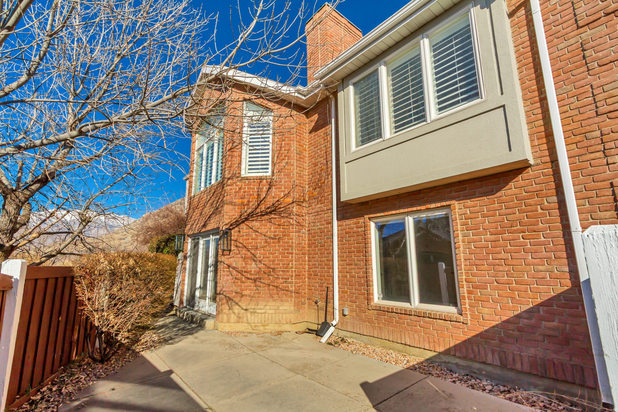 ROCK CANYON - Residential Income