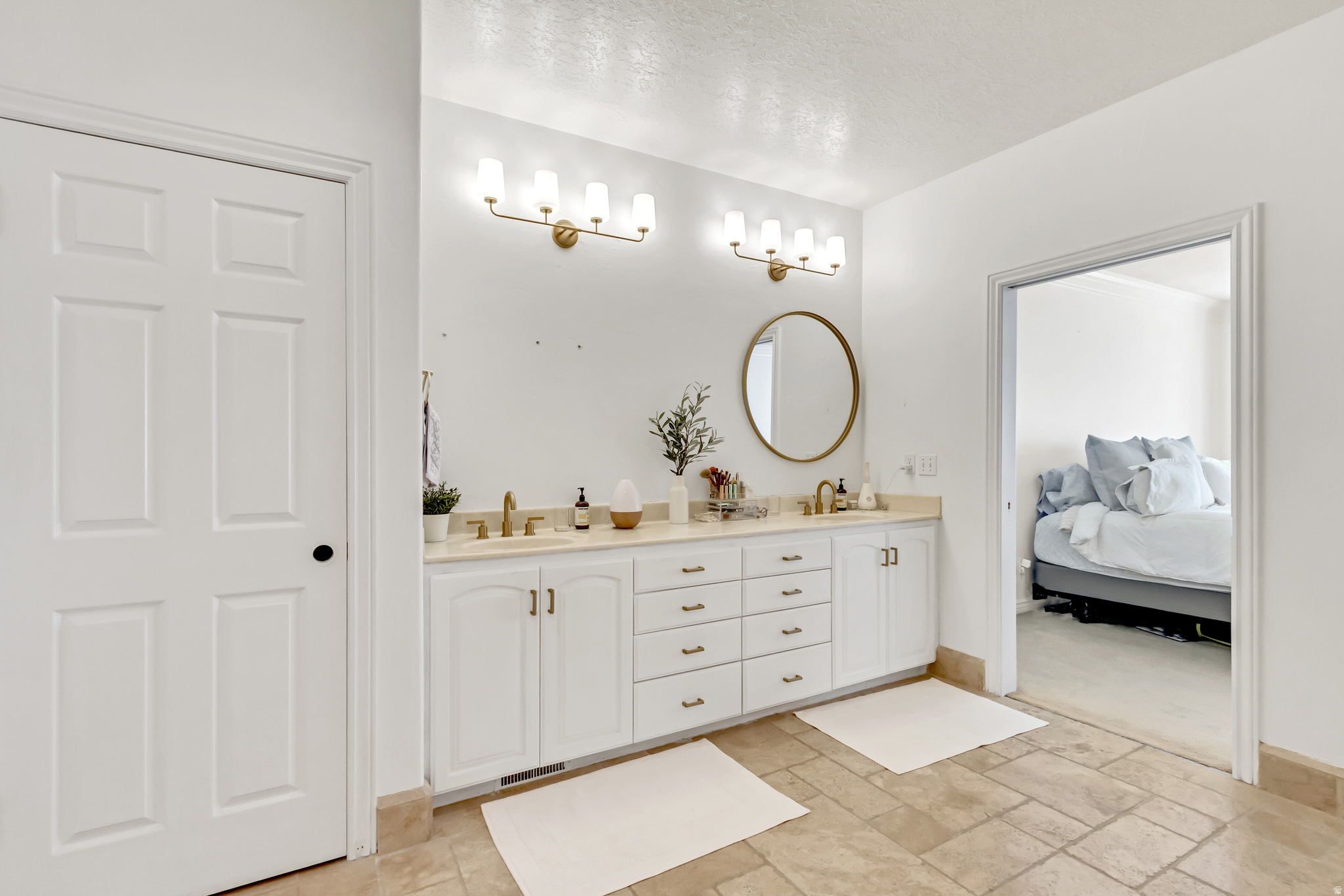 ROCK CANYON - Residential Income