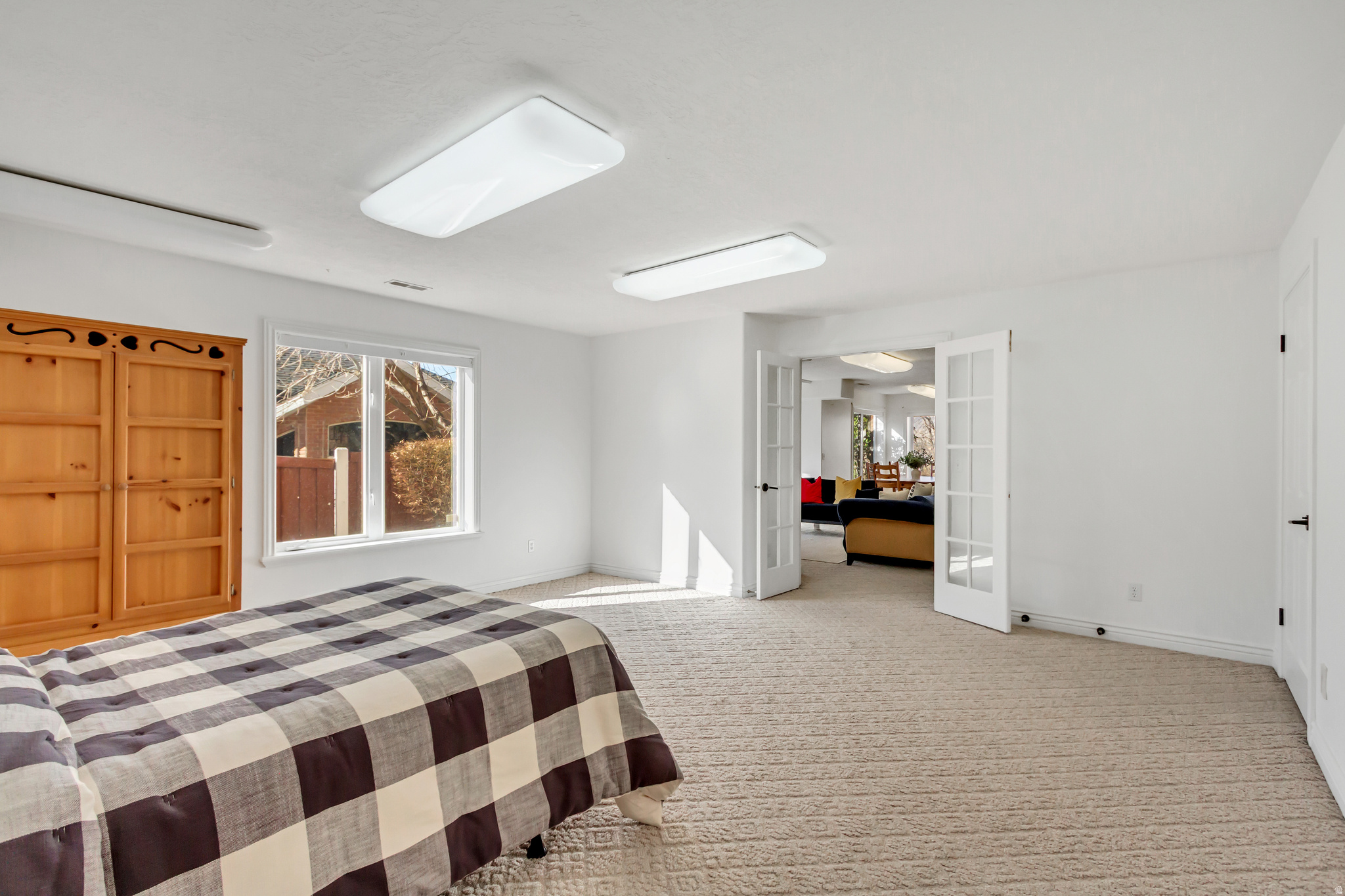 ROCK CANYON - Residential Income