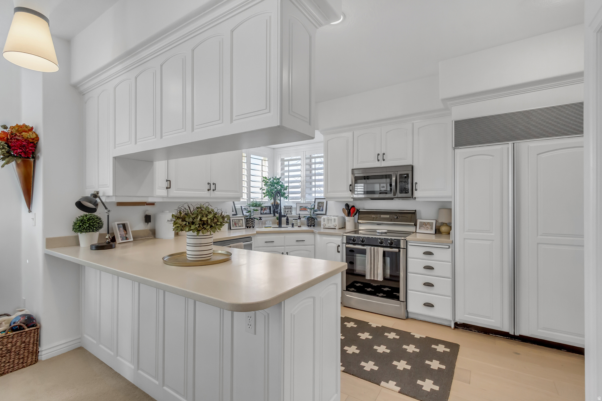 ROCK CANYON - Residential Income