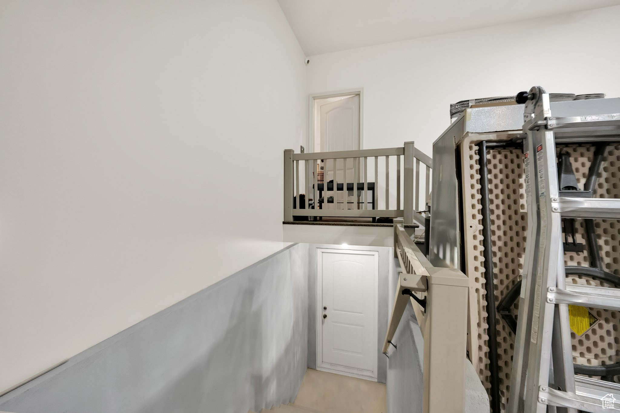 ENGLAND ESTATES - Residential