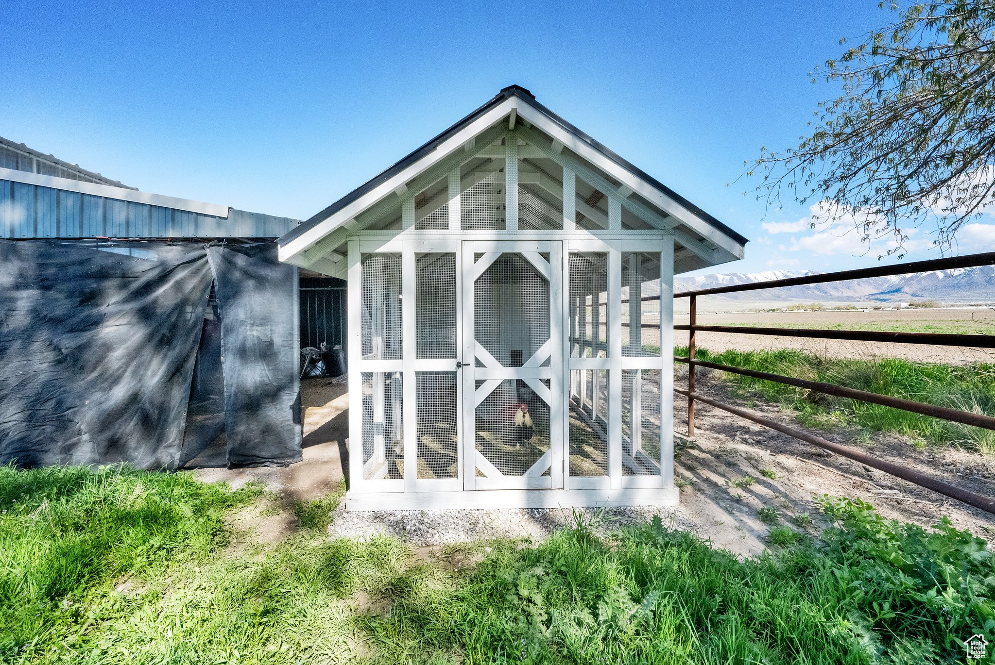 ENGLAND ESTATES - Residential