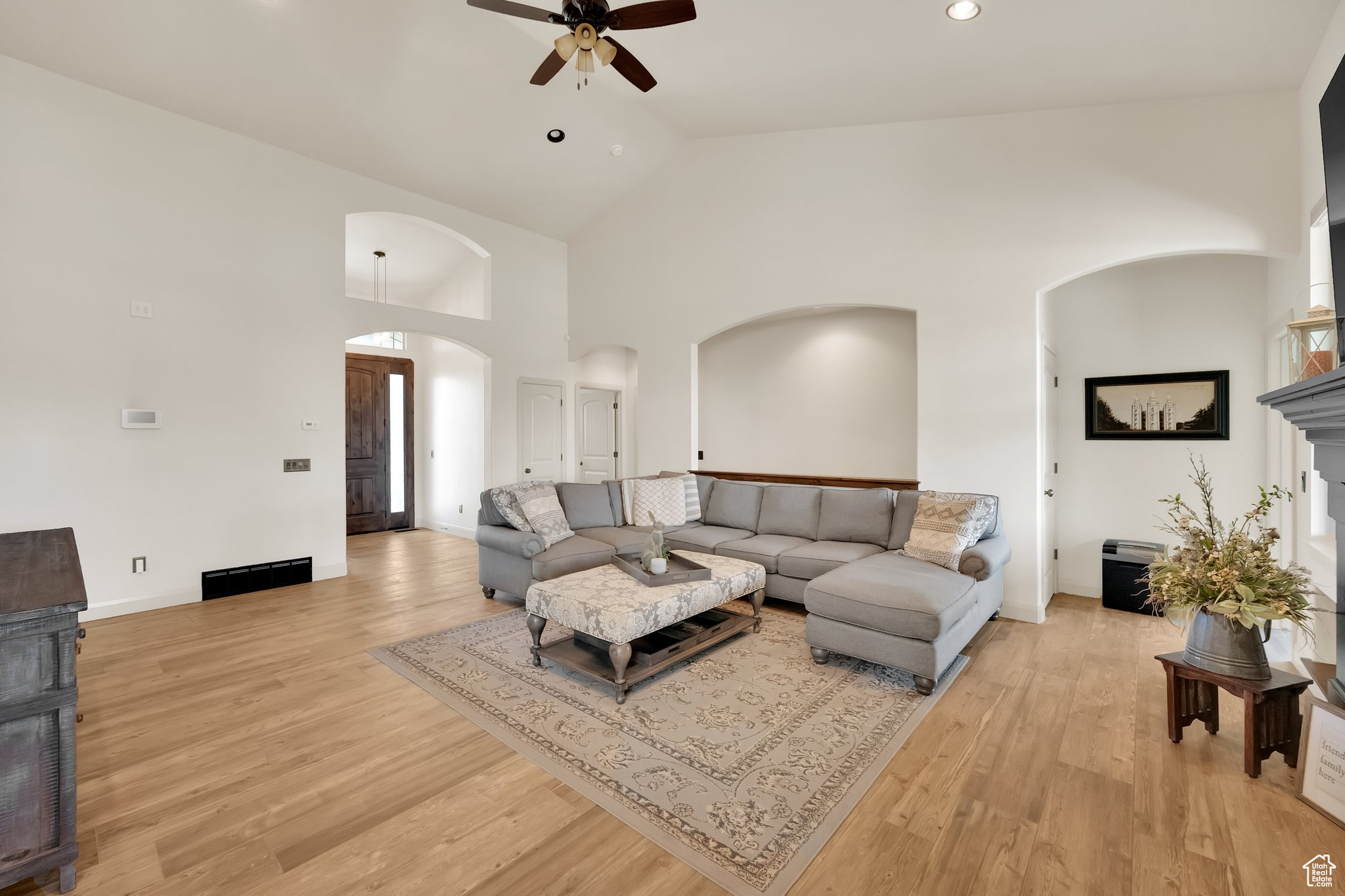 ENGLAND ESTATES - Residential