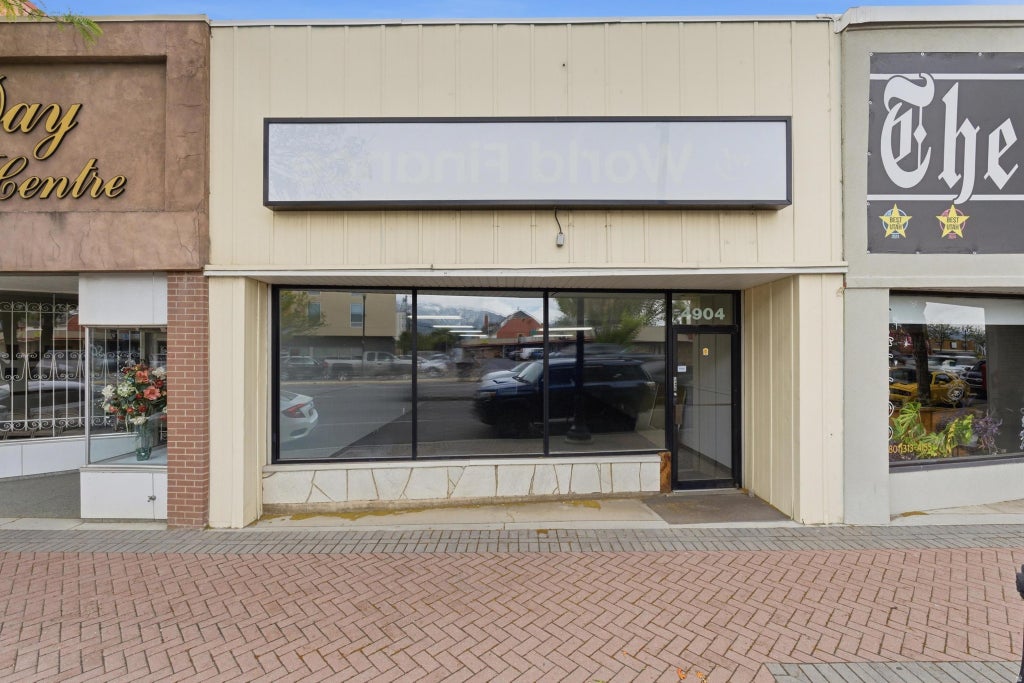 Photo of 4904 S STATE ST, Murray, UT 84107 (MLS # 2149898)