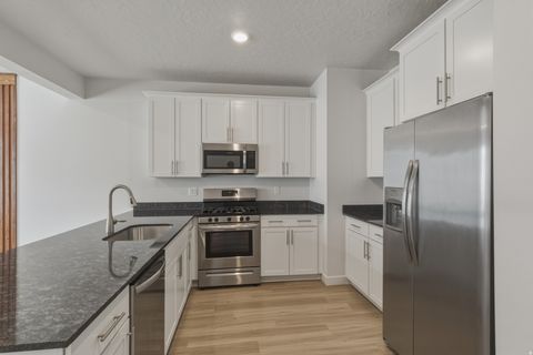 Tiny photo for 3779 W PURE NIRVANA LN S, Herriman, UT 84096 (MLS # 2151055)