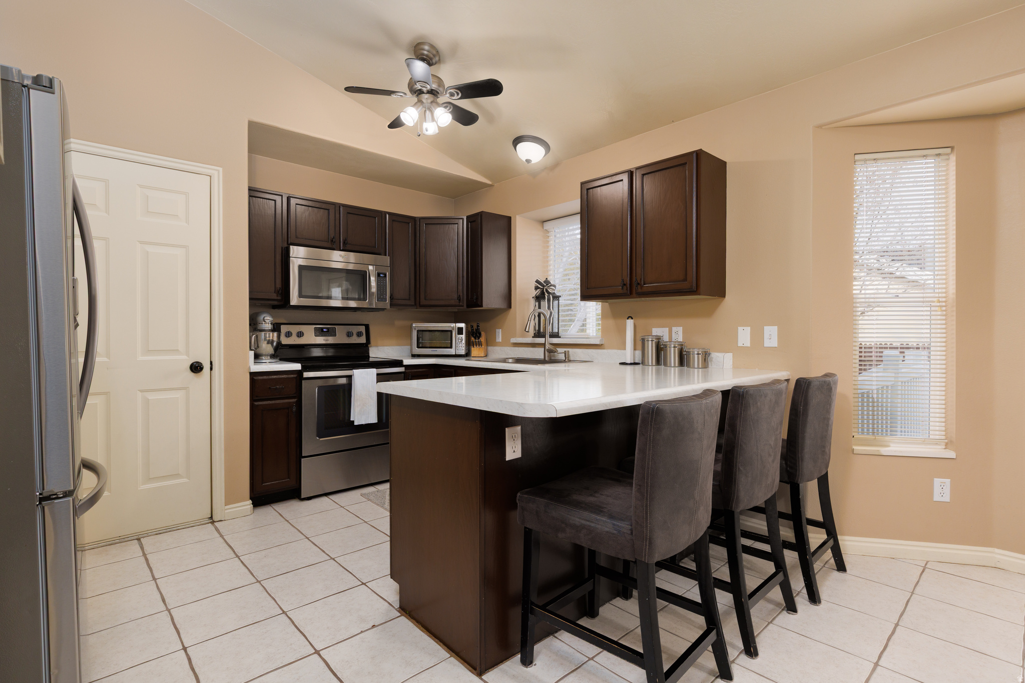 MANILA MANOR - Residential