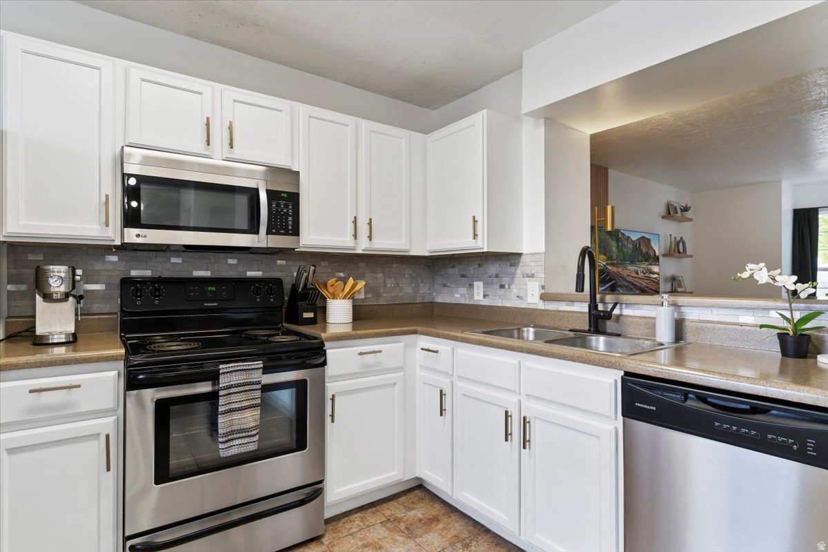 NEWCASTLE GREENE TOWNHOMES PUD - Residential