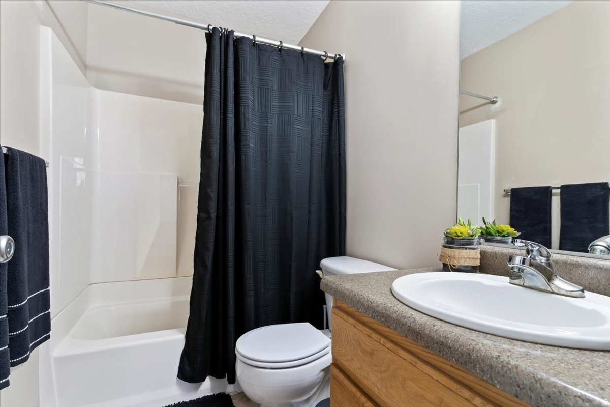 NEWCASTLE GREENE TOWNHOMES PUD - Residential