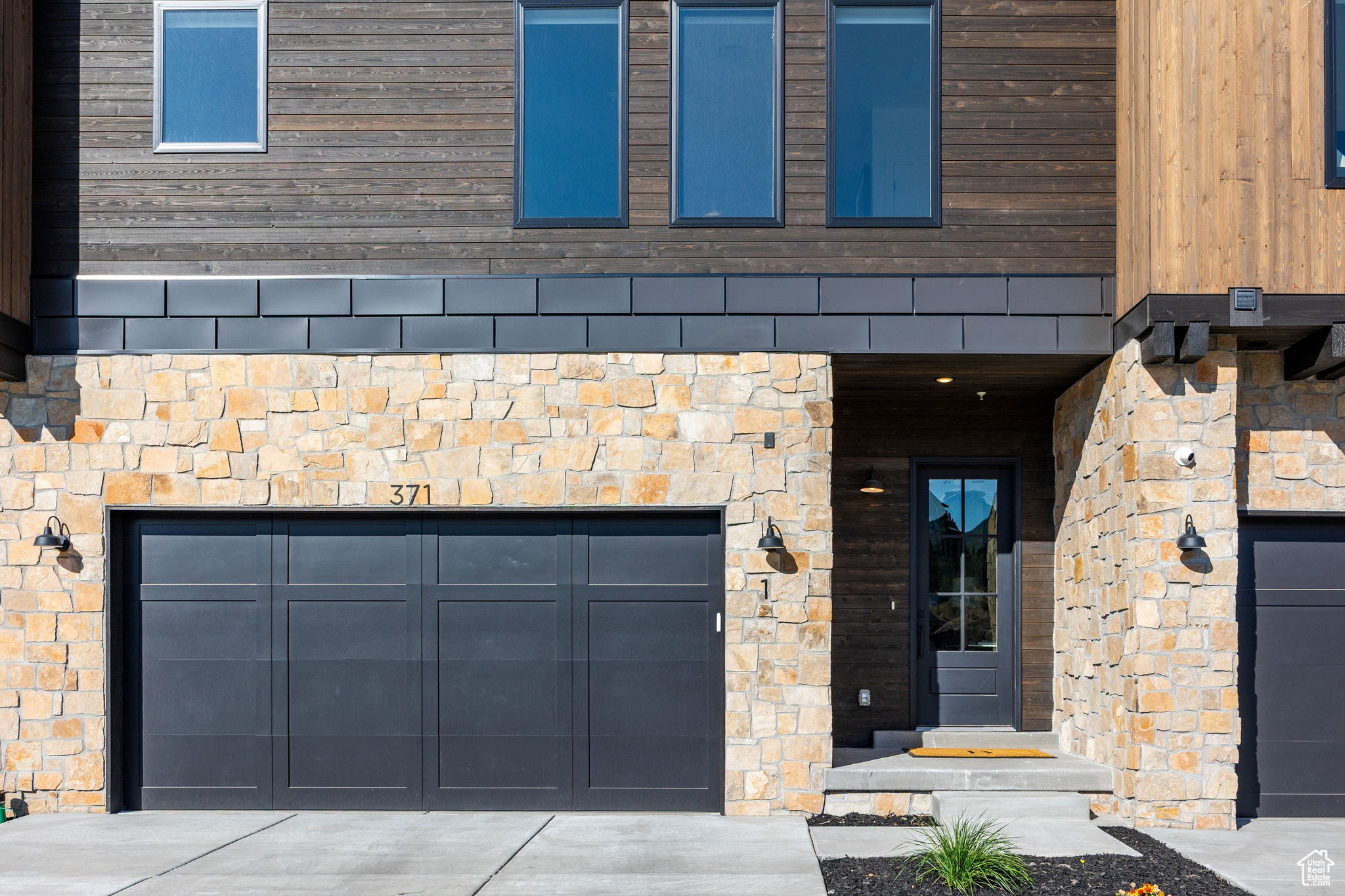 RED LEDGES - Residential
