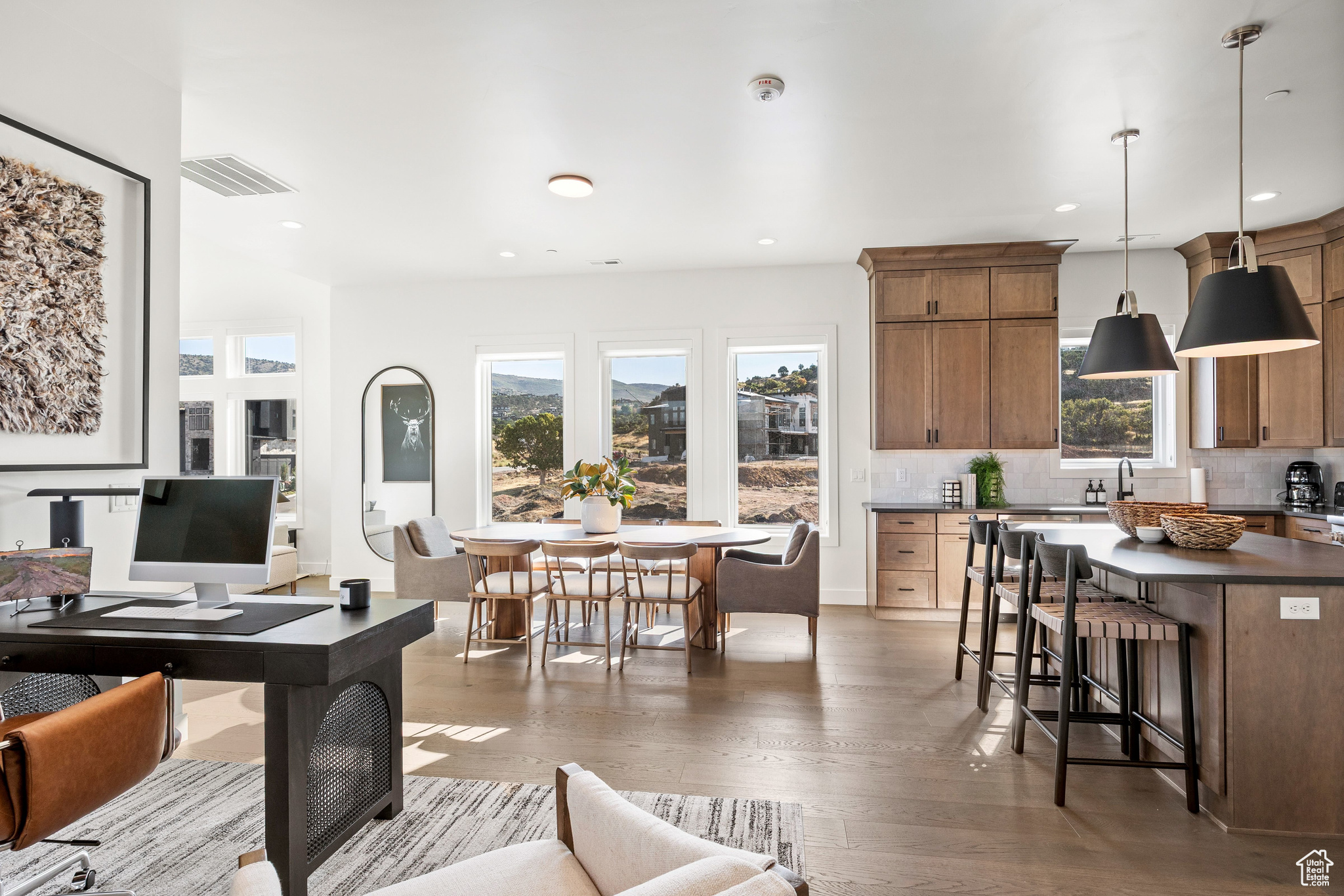 RED LEDGES - Residential