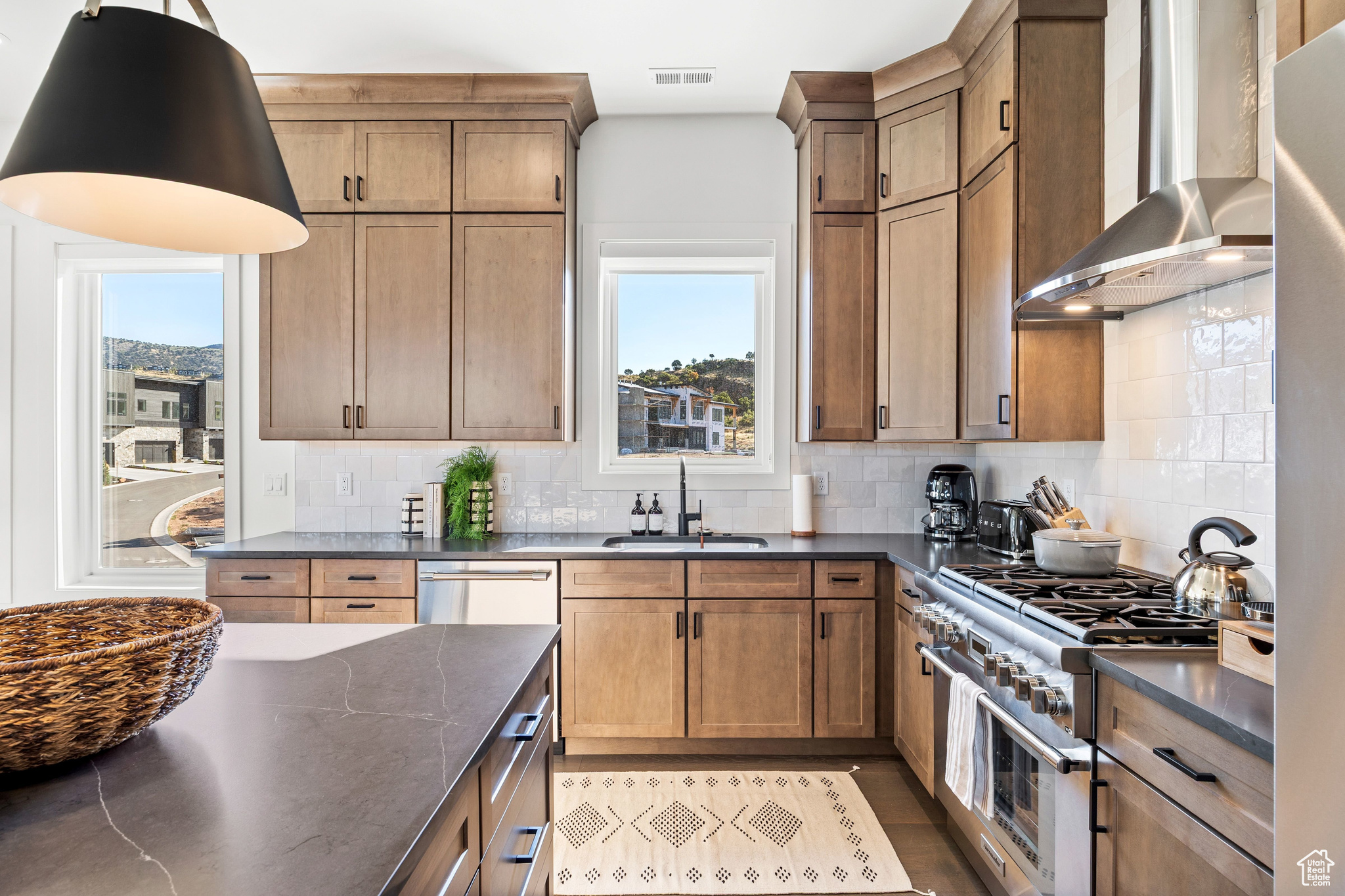 RED LEDGES - Residential