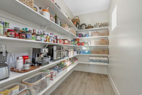 Tiny photo for 1701 W OAKRIDGE CIR, Lehi, UT 84043 (MLS # 2134300)