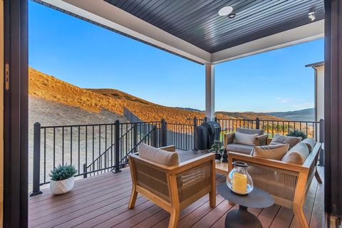 Tiny photo for 1701 W OAKRIDGE CIR, Lehi, UT 84043 (MLS # 2134300)