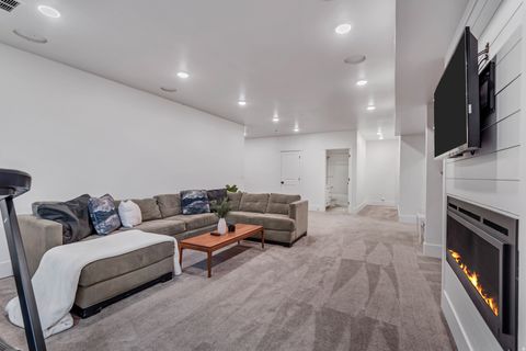 Tiny photo for 1701 W OAKRIDGE CIR, Lehi, UT 84043 (MLS # 2134300)