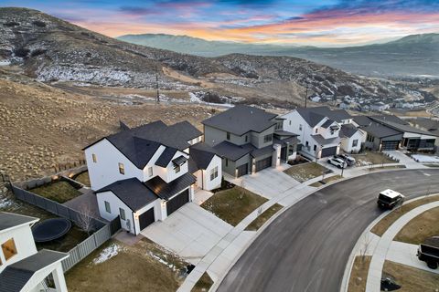 Tiny photo for 1701 W OAKRIDGE CIR, Lehi, UT 84043 (MLS # 2134300)