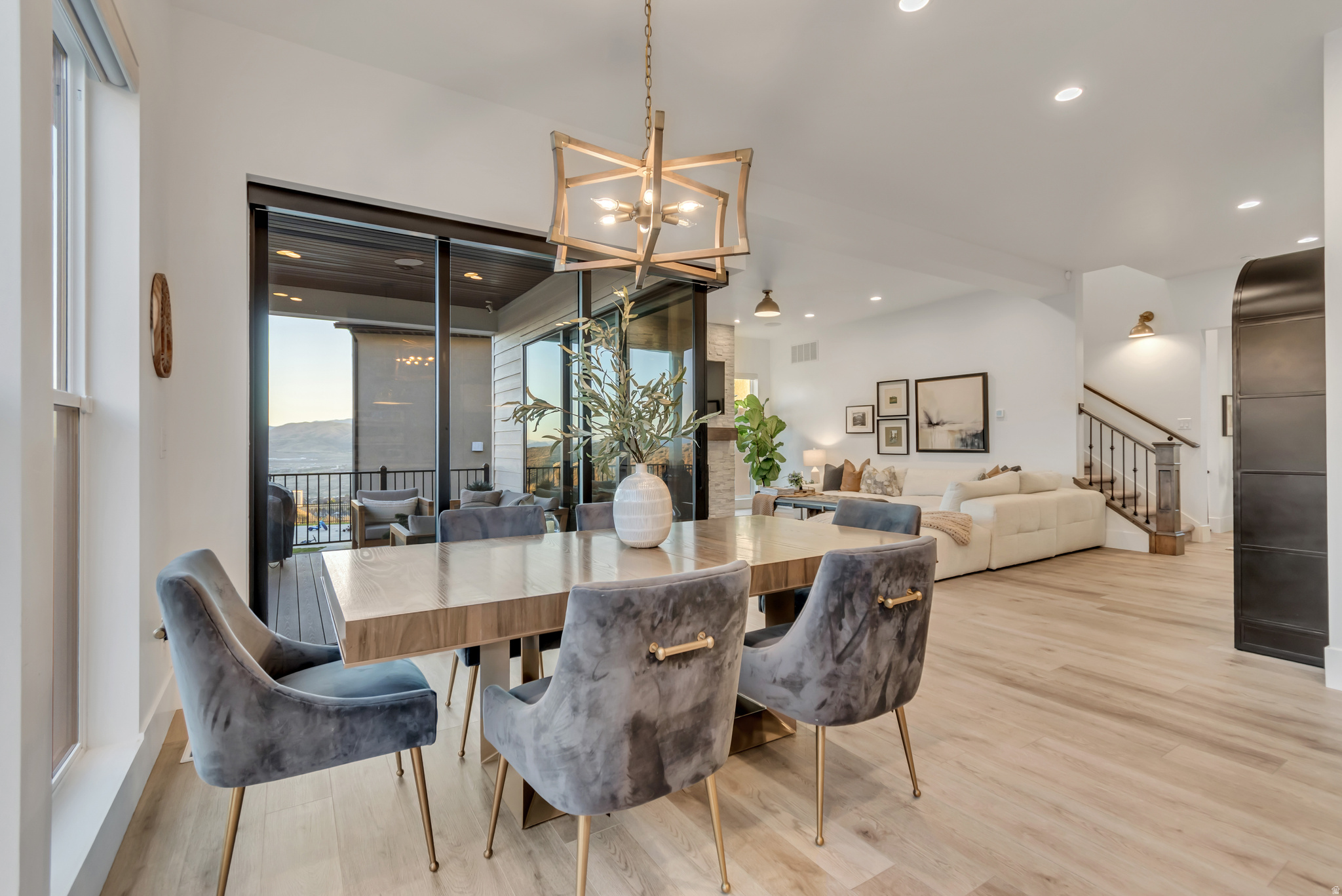 HIDDEN CANYON - Residential