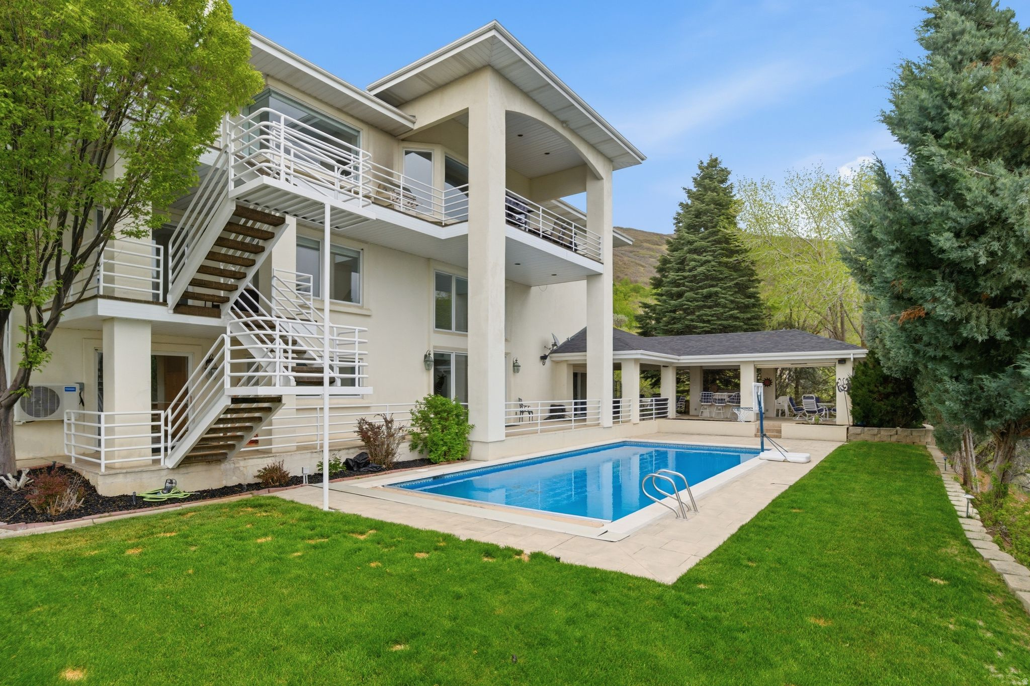 RIDGE ESTATES OF MAPLE HILLS - Residential