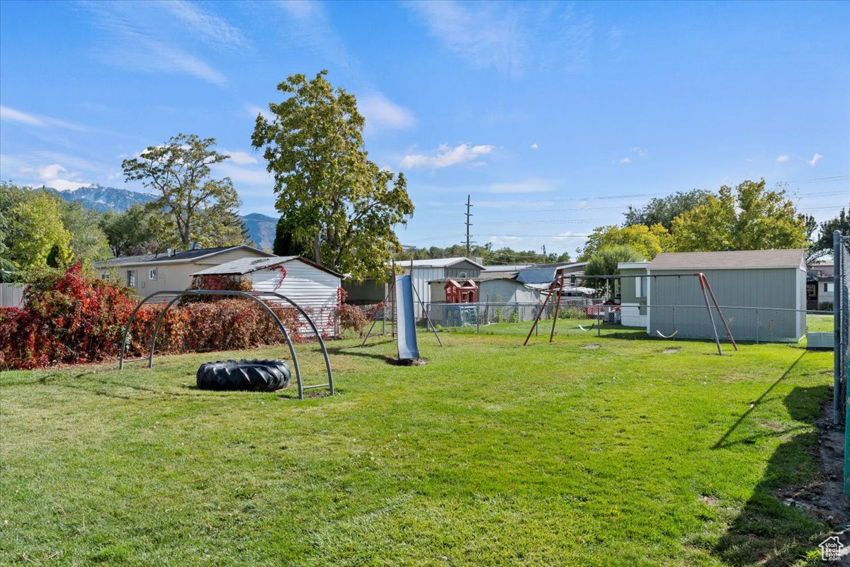 SANDEE VILLAGE - Residential