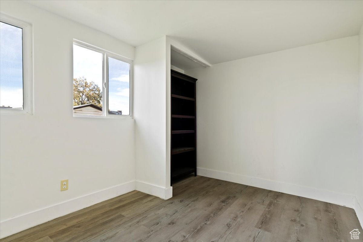 SANDEE VILLAGE - Residential