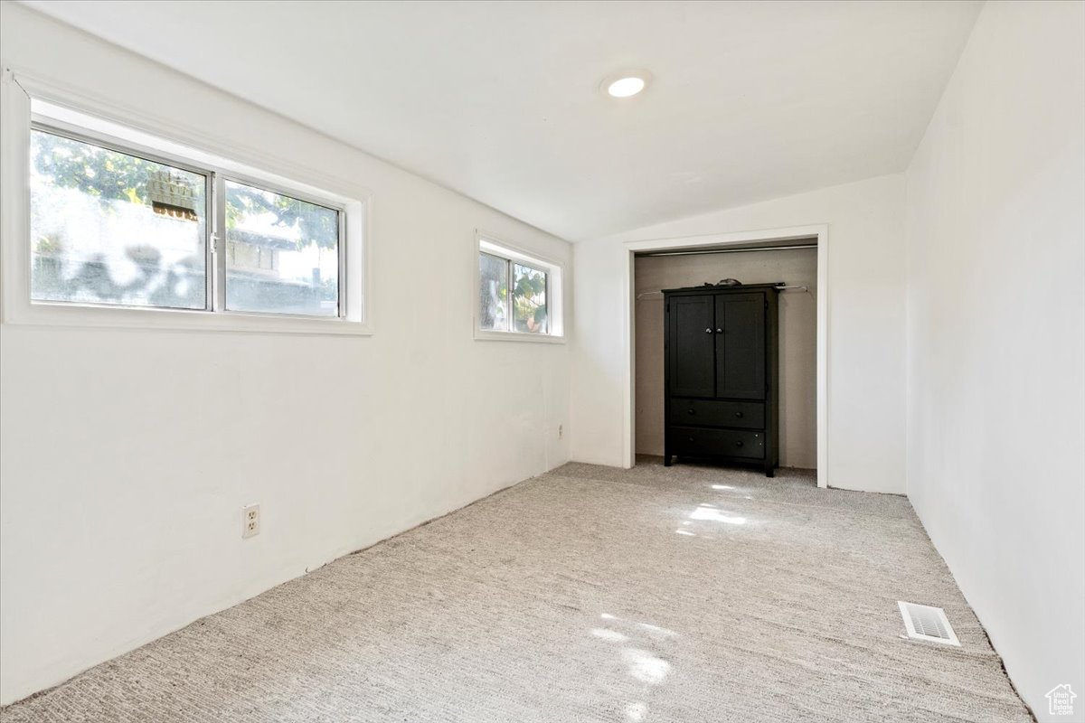 SANDEE VILLAGE - Residential