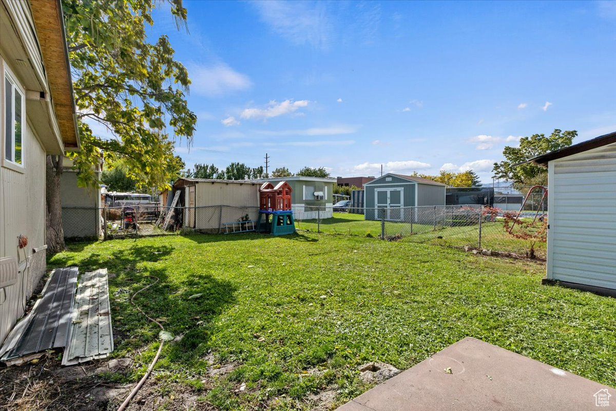 SANDEE VILLAGE - Residential