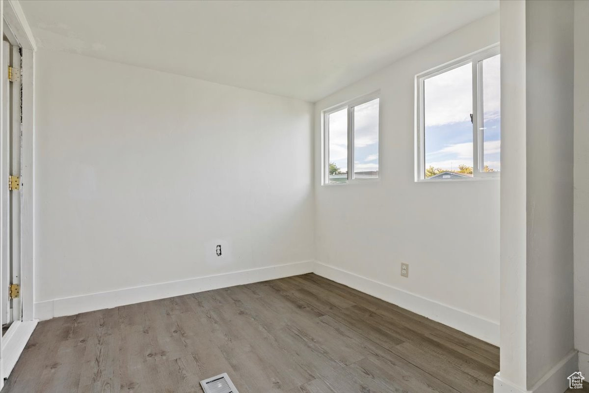 SANDEE VILLAGE - Residential