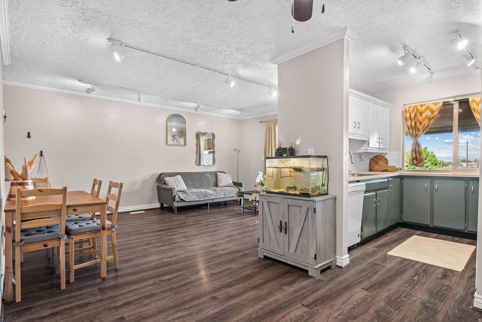 OAK CREST CONDO - Residential