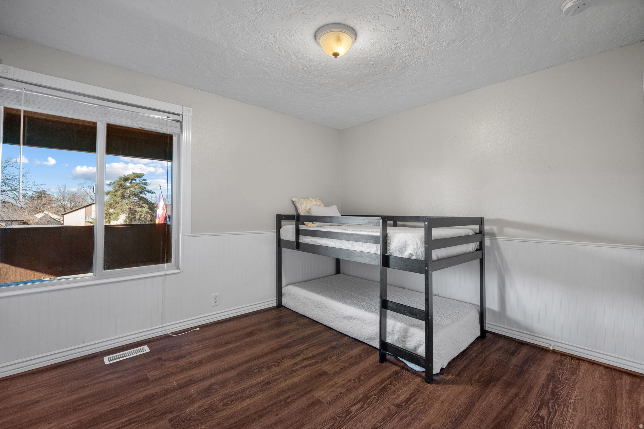 OAK CREST CONDO - Residential