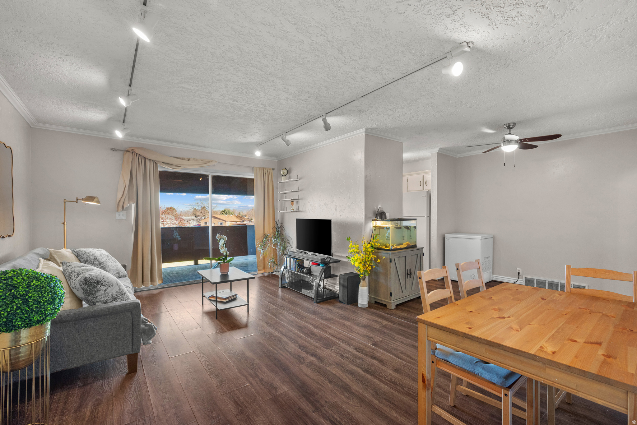 OAK CREST CONDO - Residential