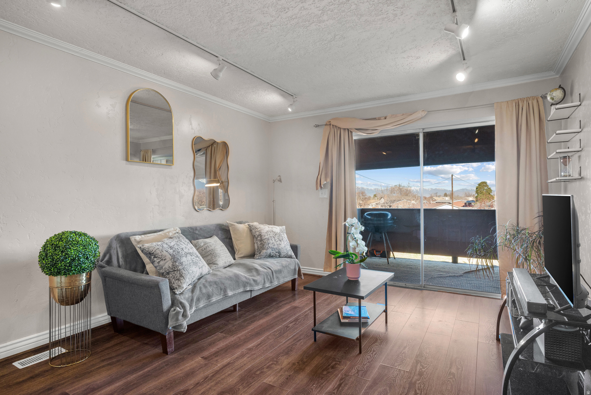 OAK CREST CONDO - Residential