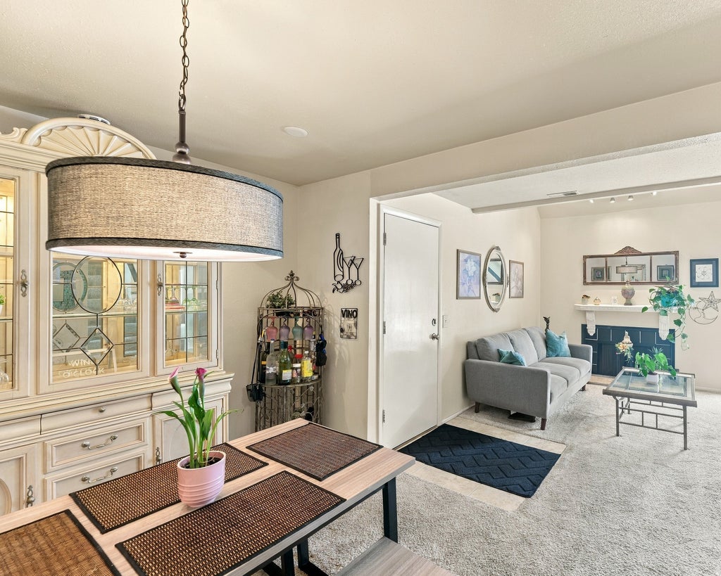 Photo of 5322 S 590 E #L, Murray, UT 84107 (MLS # 2185953)