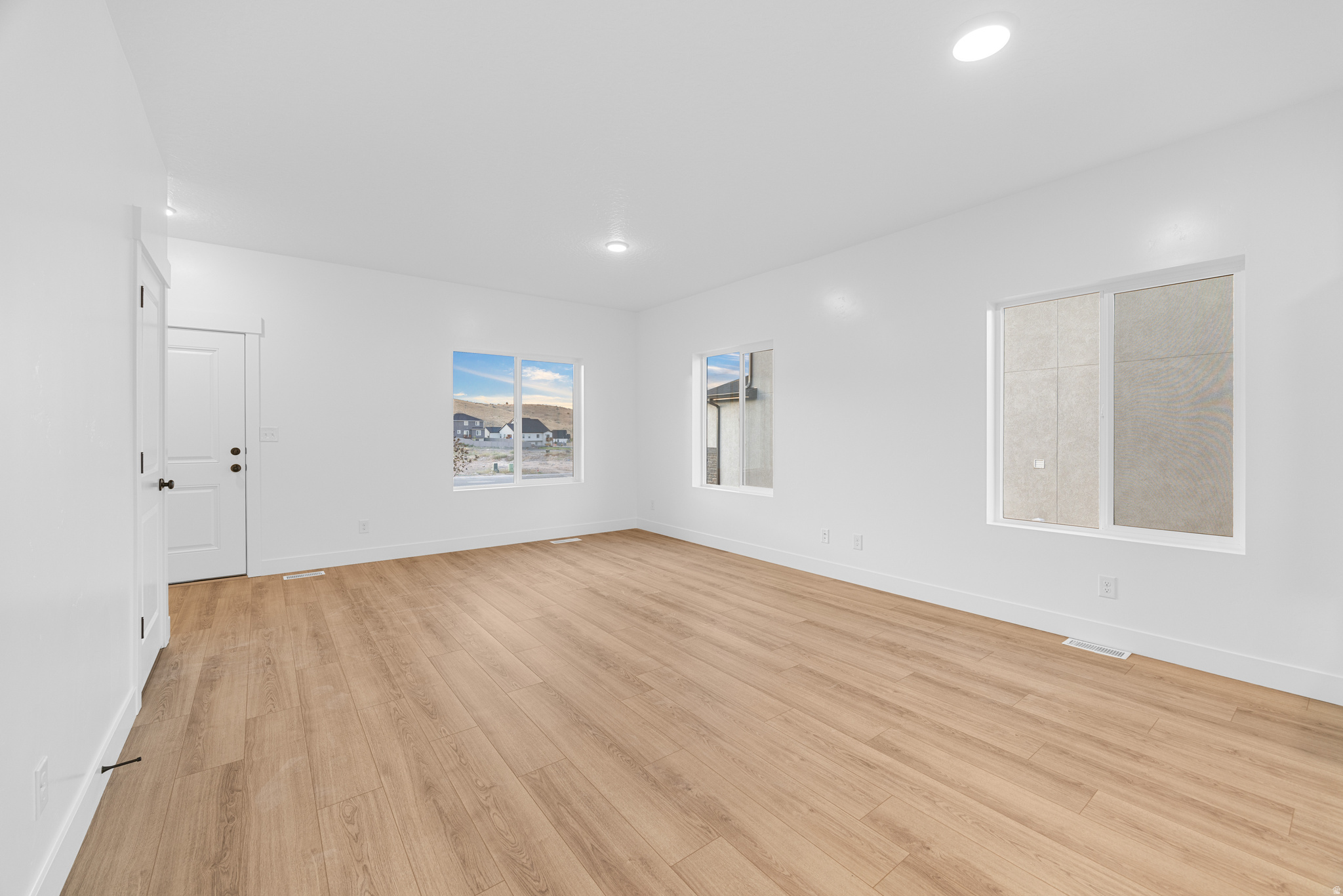 SUMMIT HILLS THE RIDGE - Residential