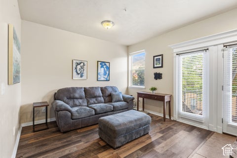 Tiny photo for 872 N FARMINGTON XING, Farmington, UT 84025 (MLS # 2189762)