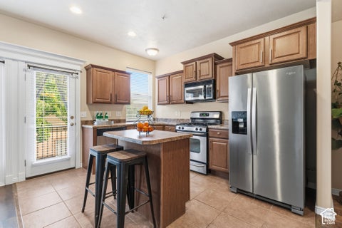 Tiny photo for 872 N FARMINGTON XING, Farmington, UT 84025 (MLS # 2189762)