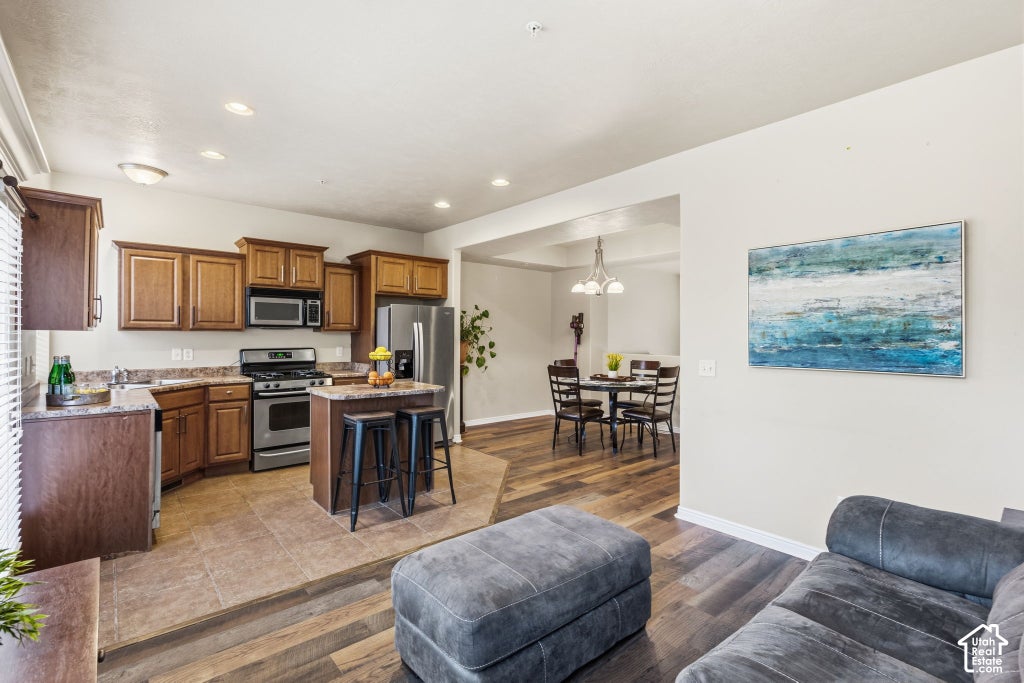 Photo of 872 N FARMINGTON XING, Farmington, UT 84025 (MLS # 2189762)