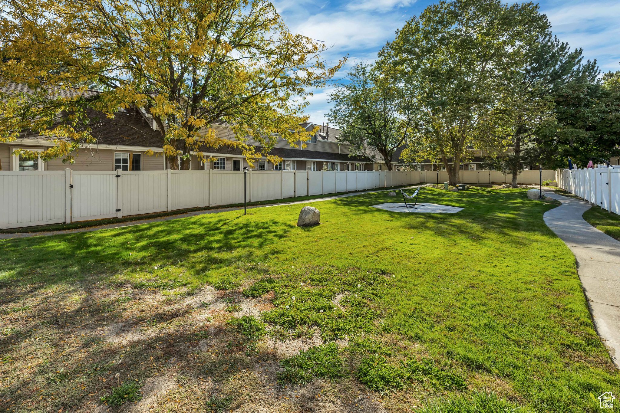 COUNTRYSIDE - Residential