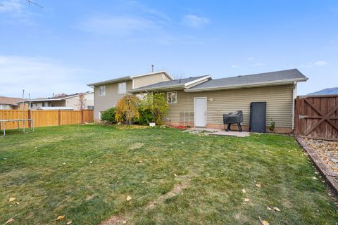 Tiny photo for 559 N MITCHELL Dr, Spanish Fork, UT 84660 (MLS # 2122705)