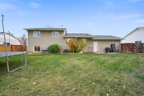 Tiny photo for 559 N MITCHELL Dr, Spanish Fork, UT 84660 (MLS # 2122705)