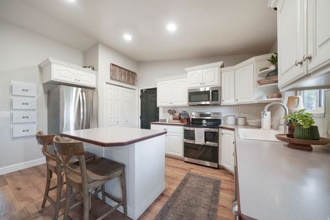 Tiny photo for 559 N MITCHELL Dr, Spanish Fork, UT 84660 (MLS # 2122705)