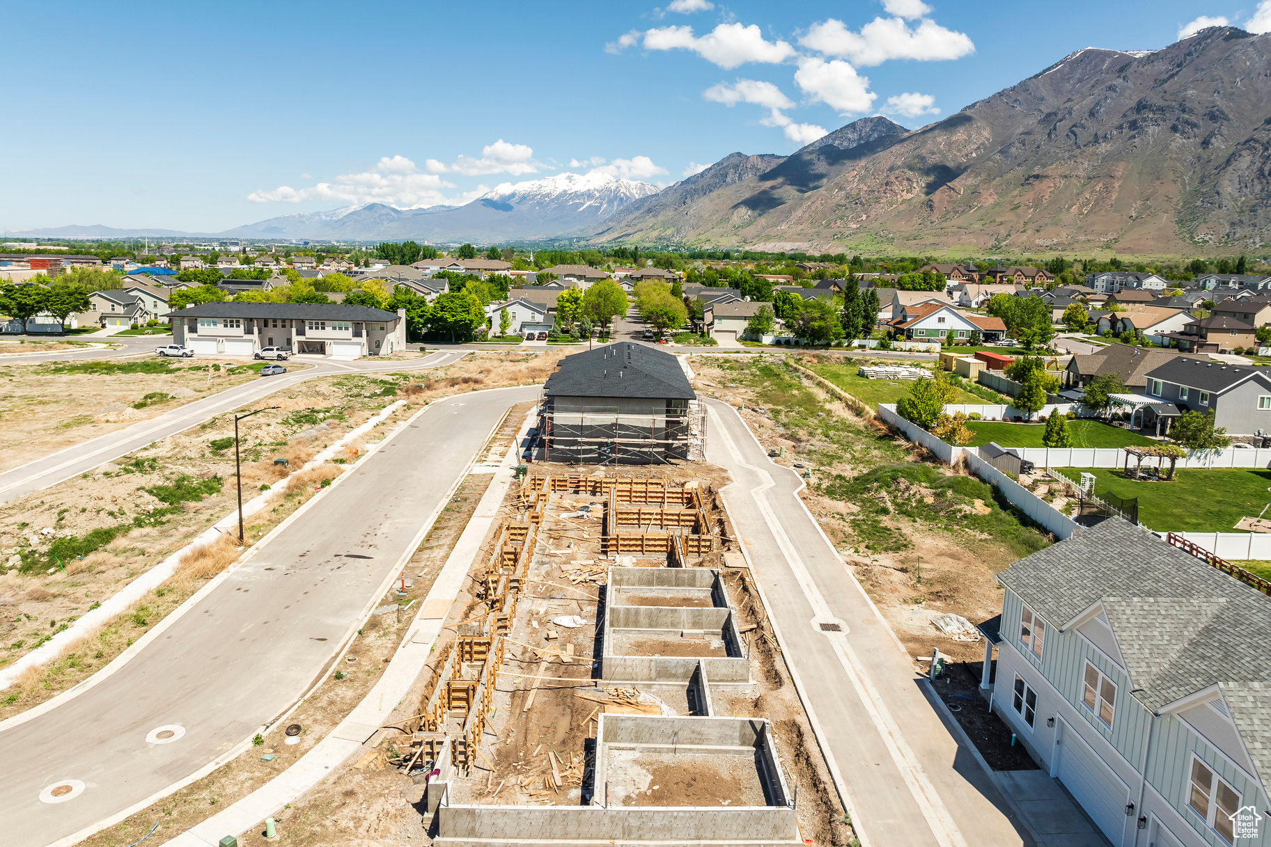 WESTFIELDS CENTRAL - Residential Income