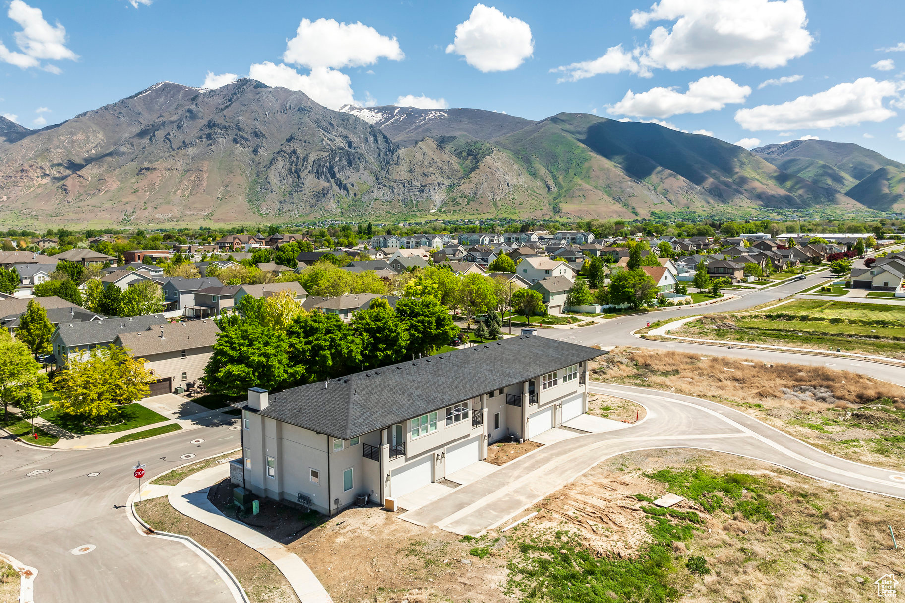 WESTFIELDS CENTRAL - Residential Income