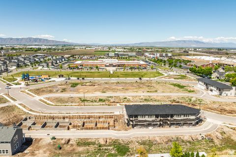 Tiny photo for 717 S HARRISON DR, Springville, UT 84663 (MLS # 2118859)