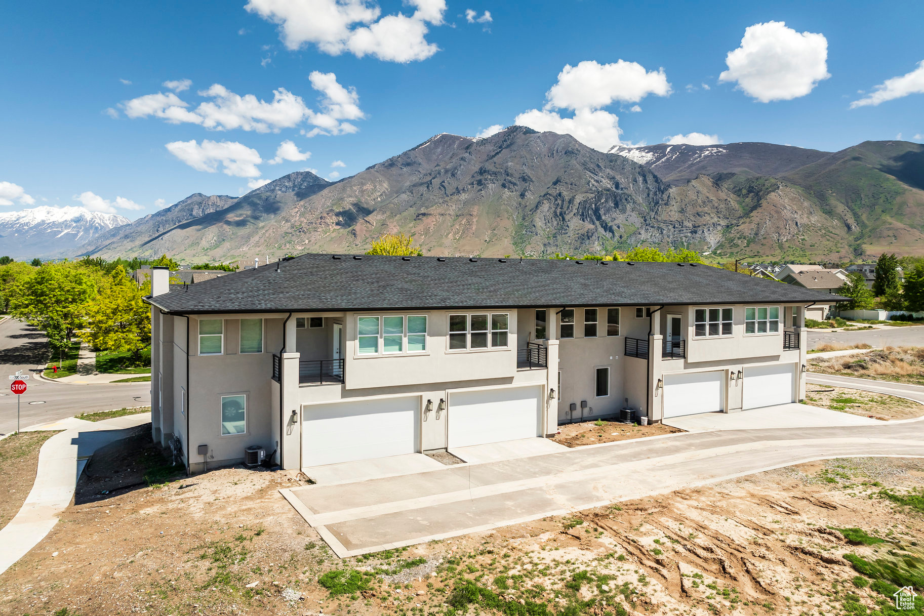 WESTFIELDS CENTRAL - Residential Income